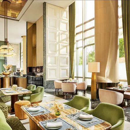 Four Seasons 5*