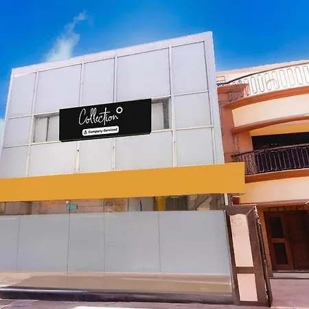 Hotel Collection O Andheri West Near Kokilaben Hospital