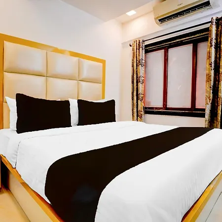 Hotel Collection O Andheri West Near Kokilaben Hospital Mumbai