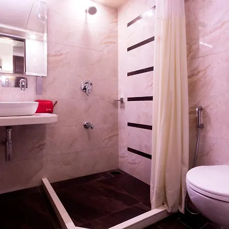 Hotel O Better International 2*