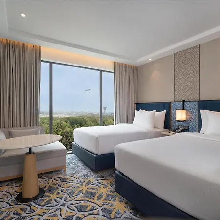 Hilton Garden International Airport