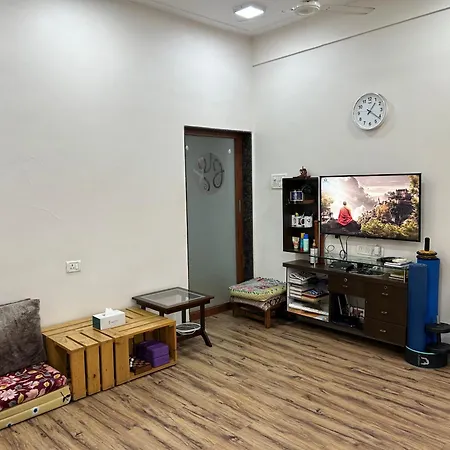 Pks Den Homestay Mumbai