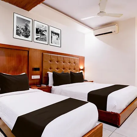 Super Townhouse Oak Times Square Le Western