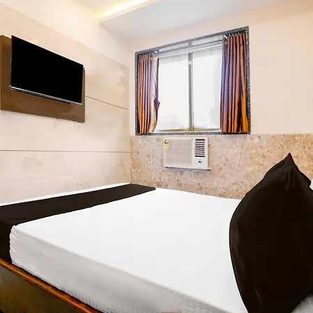 Collection O Kalyan East Hotel