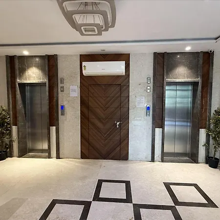 Apartment 1bhk Modern Cozy Flat At Prime Location Livin Cove *
