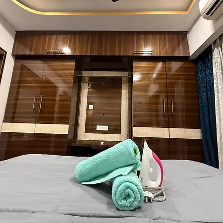 1bhk Modern Cozy Flat At Prime Location Livin Cove Apartment