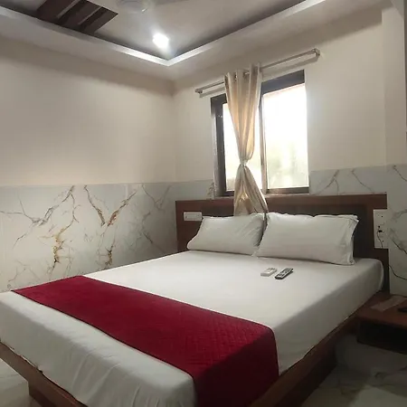 Samrat Palace 2 3*