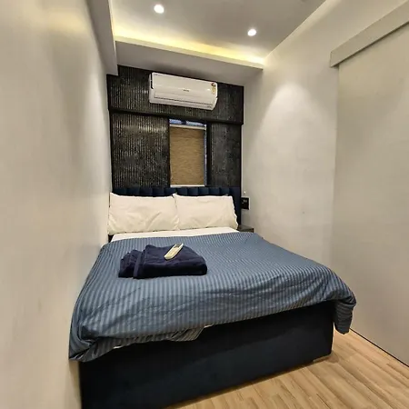 Solace - 1 Bhk - Walk Away Carter Rd * Mumbai