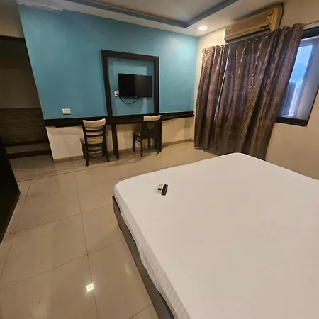 Hotel Prime Addore Palacee - Near Airport , Visa Consultant , Jio World Convention Centre Bkc 3*