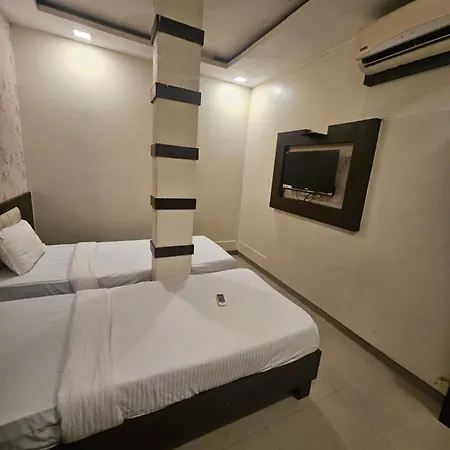 Hotel Prime Addore Palacee - Near Airport , Visa Consultant , Jio World Convention Centre Bkc Mumbai