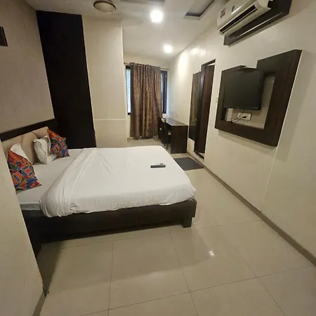 Prime Addore Palacee - Near Airport , Visa Consultant , Jio World Convention Centre Bkc