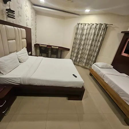 Hotel Prime Addore Palacee - Near Airport , Visa Consultant , Jio World Convention Centre Bkc 3*