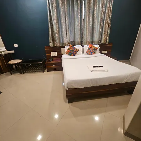 Prime Addore Palacee - Near Airport , Visa Consultant , Jio World Convention Centre Bkc Hotel Mumbai