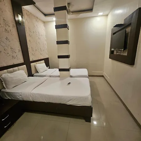 Prime Addore Palacee - Near Airport , Visa Consultant , Jio World Convention Centre Bkc