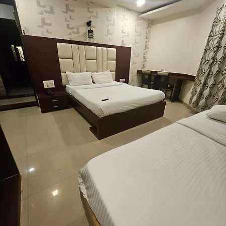 Prime Addore Palacee - Near Airport , Visa Consultant , Jio World Convention Centre Bkc Hotel Mumbai