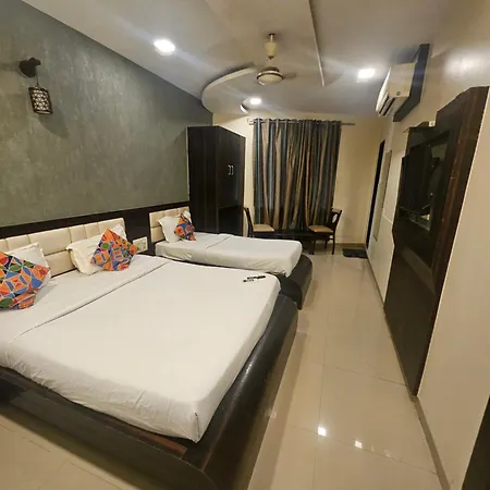 Prime Addore Palacee - Near Airport , Visa Consultant , Jio World Convention Centre Bkc Hotel