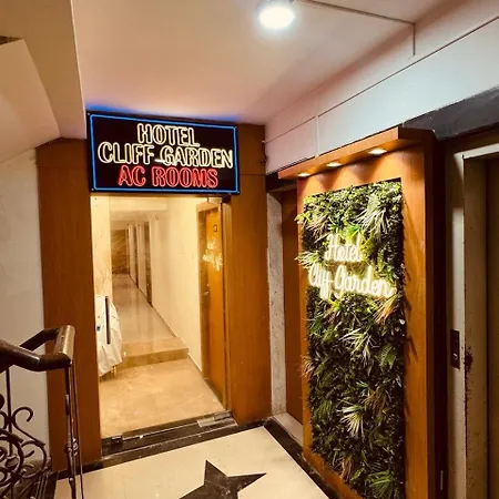 Cliff Garden Hotel 2*