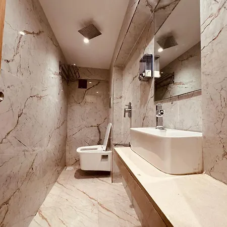 Cliff Garden Hotel 2*