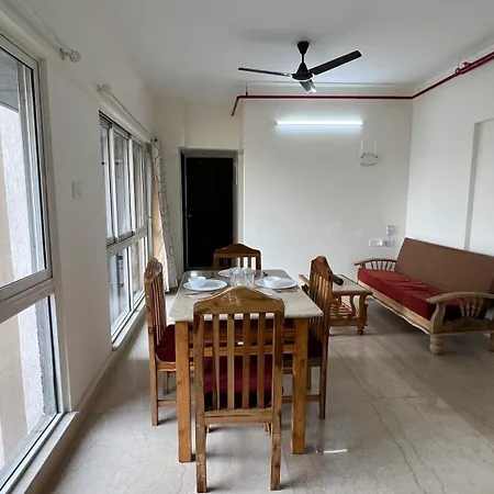 Hotel Pinaki Comfort Malad - Near Nesco & Oberoi Mall