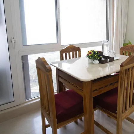 Pinaki Comfort Malad - Near Nesco & Oberoi Mall 3*