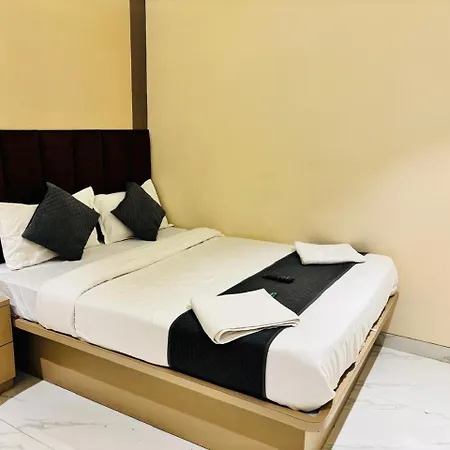 Dolphin Residency Hotel 2*