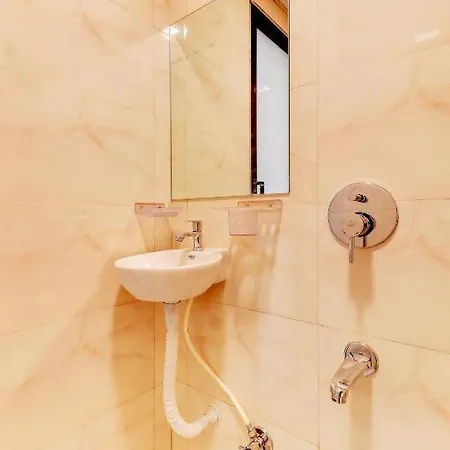 Hotel Prime Inn, Andheri West - Near International Airport