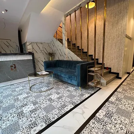 Rich Hotel Mumbai