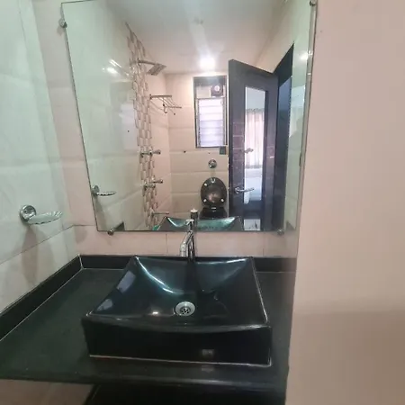 Sharda Hotel 3*