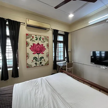 Sasha Bed & Breakfast