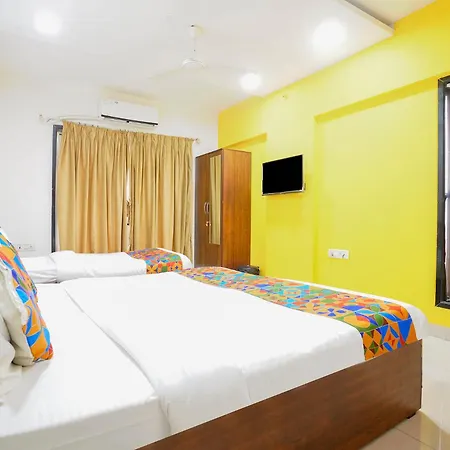 Hotel Fabhotel Rio House
