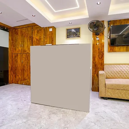 Crystal By Glitz Hotel Mumbai