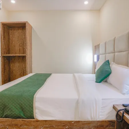 Hotel Crystal By Glitz Mumbai