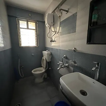 2 Bhk Luxurious Service Apartment In Mumbai *