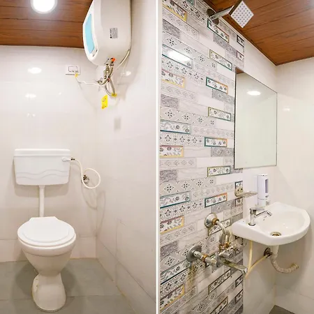 Guest house Fabhotel Metro Galaxy - Nesco Exhibition Centre