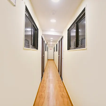 Fabhotel Metro Galaxy - Nesco Exhibition Centre Mumbai