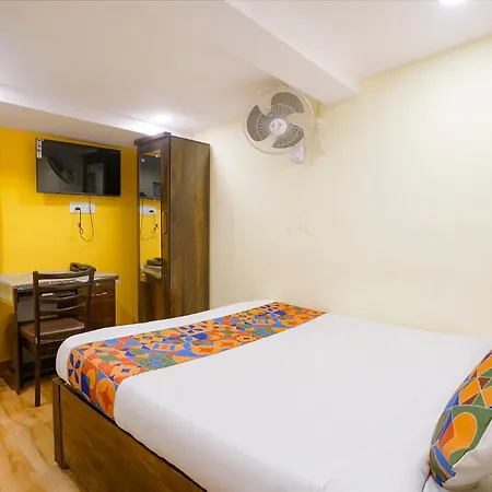 Fabhotel Metro Galaxy - Nesco Exhibition Centre Guest house
