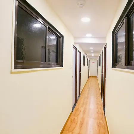 Guest house Fabhotel Metro Galaxy - Nesco Exhibition Centre Mumbai