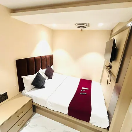 Dolphin Residency Hotel 2*