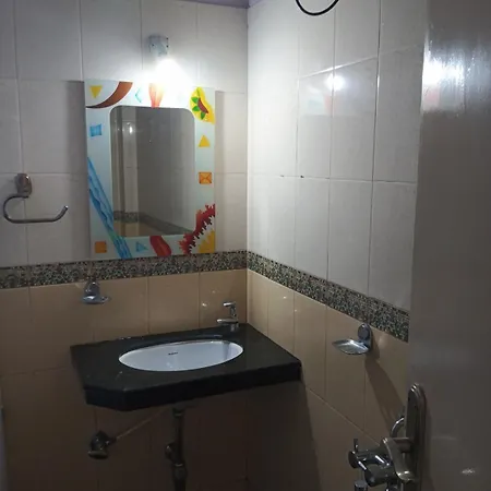 Upscale 2bhk In Western Suburb