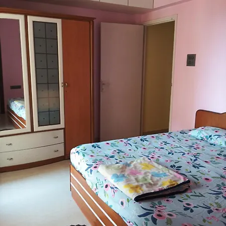 Apartment Upscale 2bhk In Western Suburb Mumbai