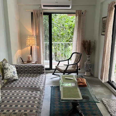 Serene In Chuim Near Carter Road Apartment Mumbai