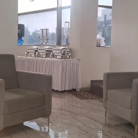 Shine Hospitality Boutique Hotel 3*
