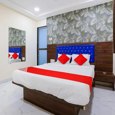 O King Residency Near Bharat Talkies 4*