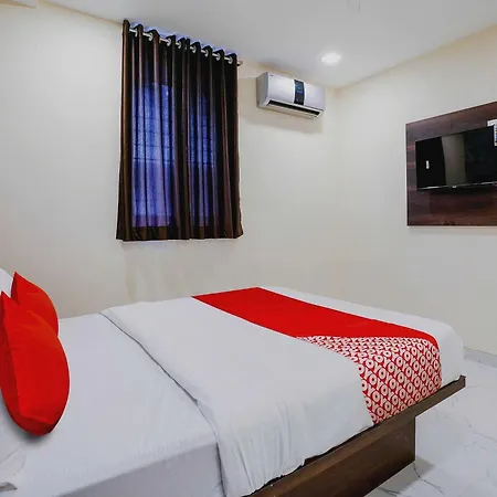 O King Residency Near Bharat Talkies 4*