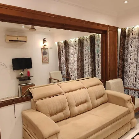 Cozy 1bhk Andheri Apartment