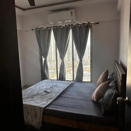 Skyline Oshiwara 2bhk-andheri *