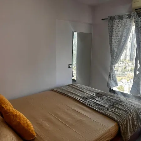 Apartment Skyline Oshiwara 2bhk-andheri