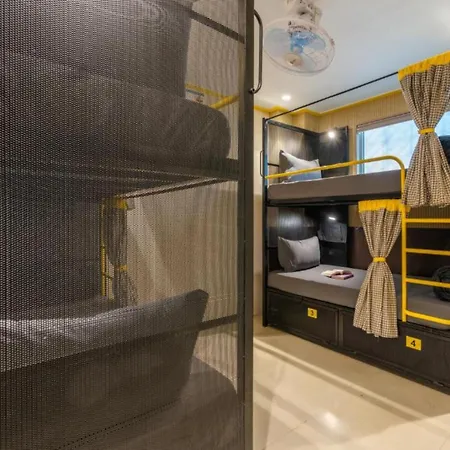 Hostel The Mumbai, International Airport