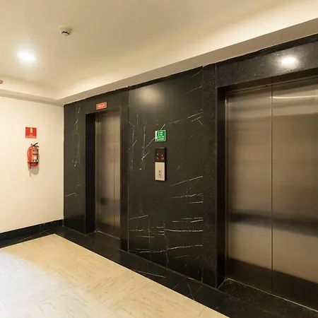 Cozy, Upscale 1 Bhk Near Bkc Apartment Mumbai
