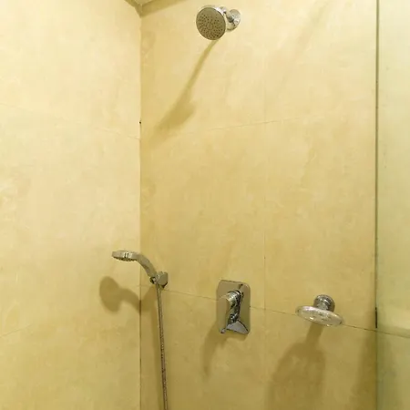 Cozy, Upscale 1 Bhk Near Bkc Mumbai